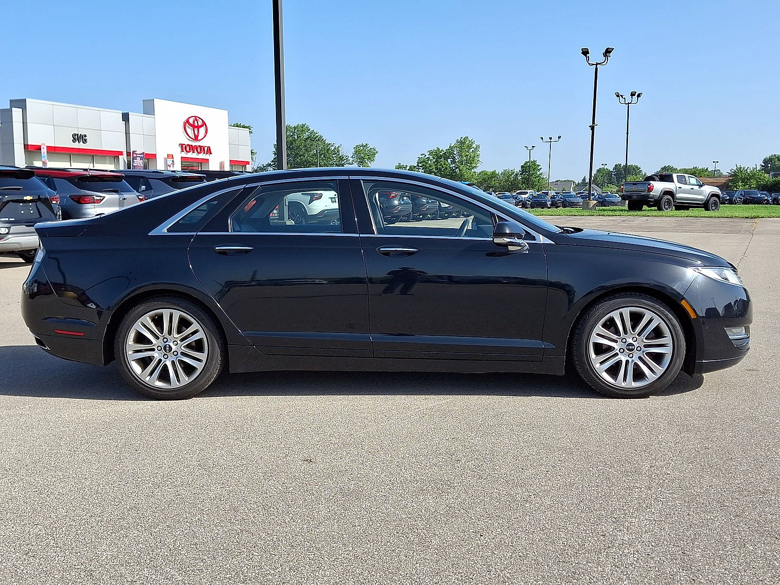 Used 2016 Lincoln MKZ Hybrid FWD image 25