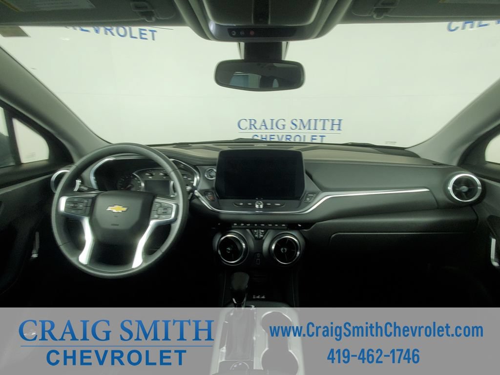 Used 2024 Chevrolet Blazer LT w/ Convenience Package FWD image 16