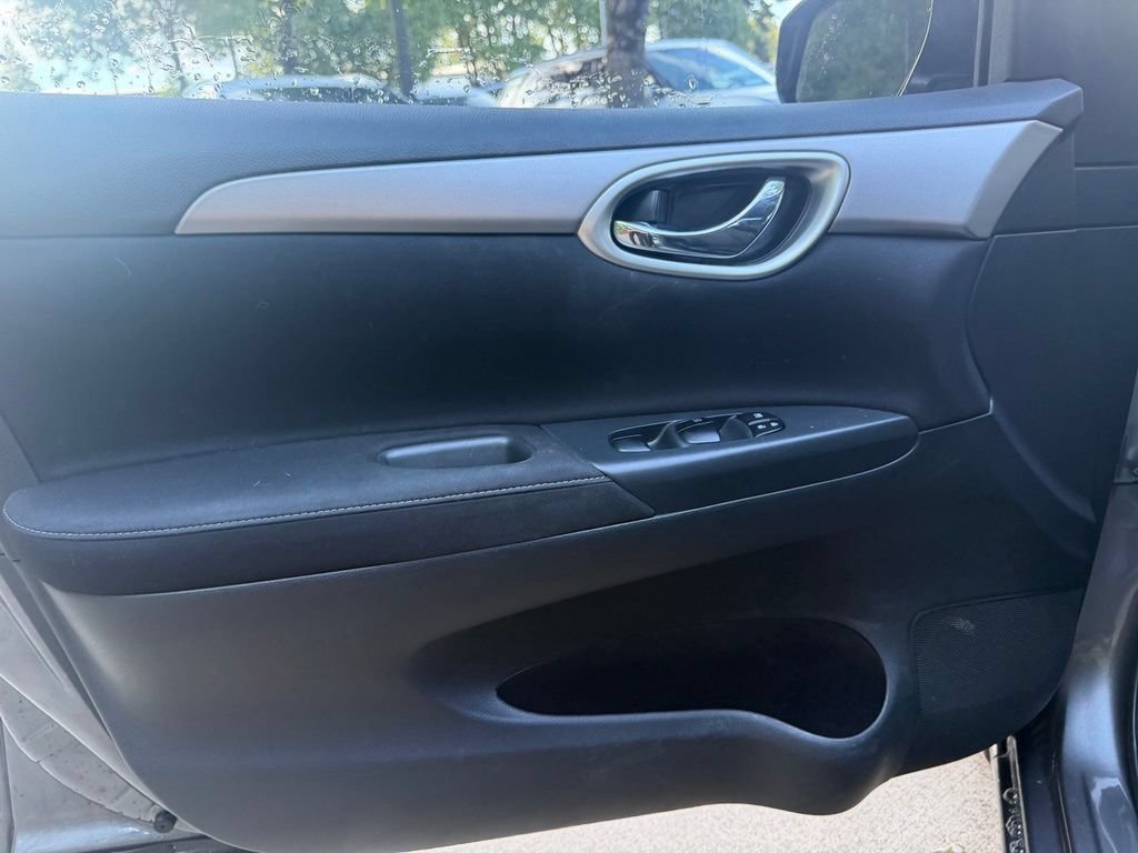 Used 2015 Nissan Sentra S FWD image 10