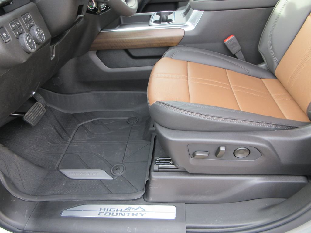 New 2026 Chevrolet Silverado 3500 High Country w/ High Country Premium Package image 26