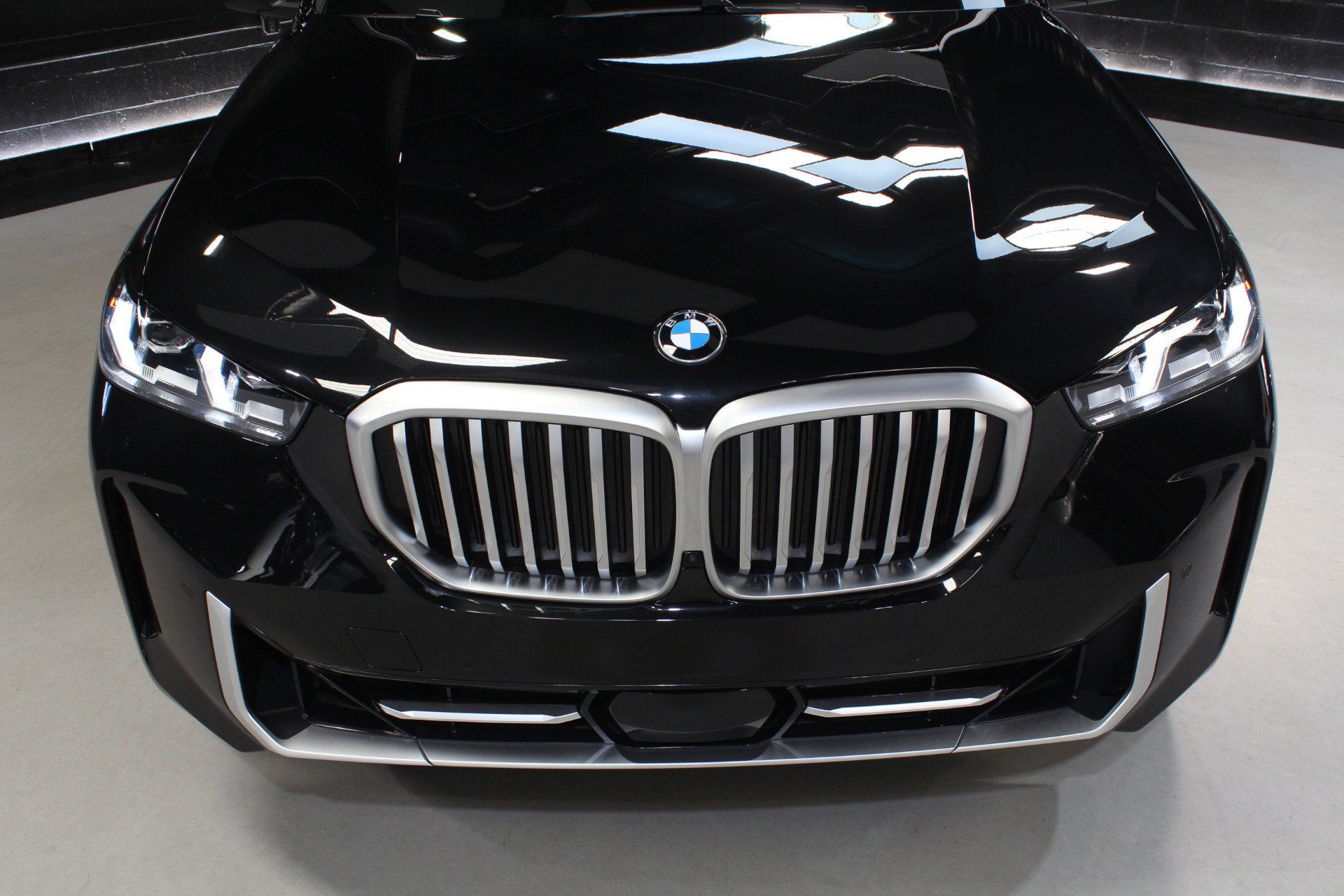 Used 2024 BMW X5 sDrive40i w/ Premium Package RWD image 8
