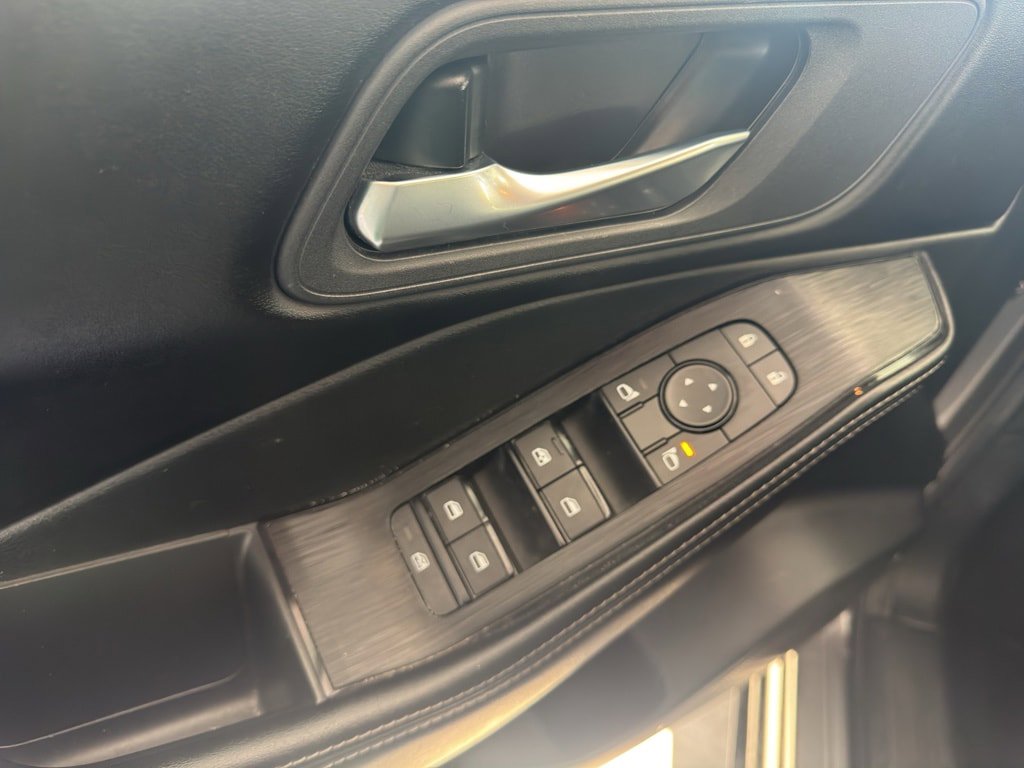 Used 2024 Nissan Rogue SV AWD/4WD image 9