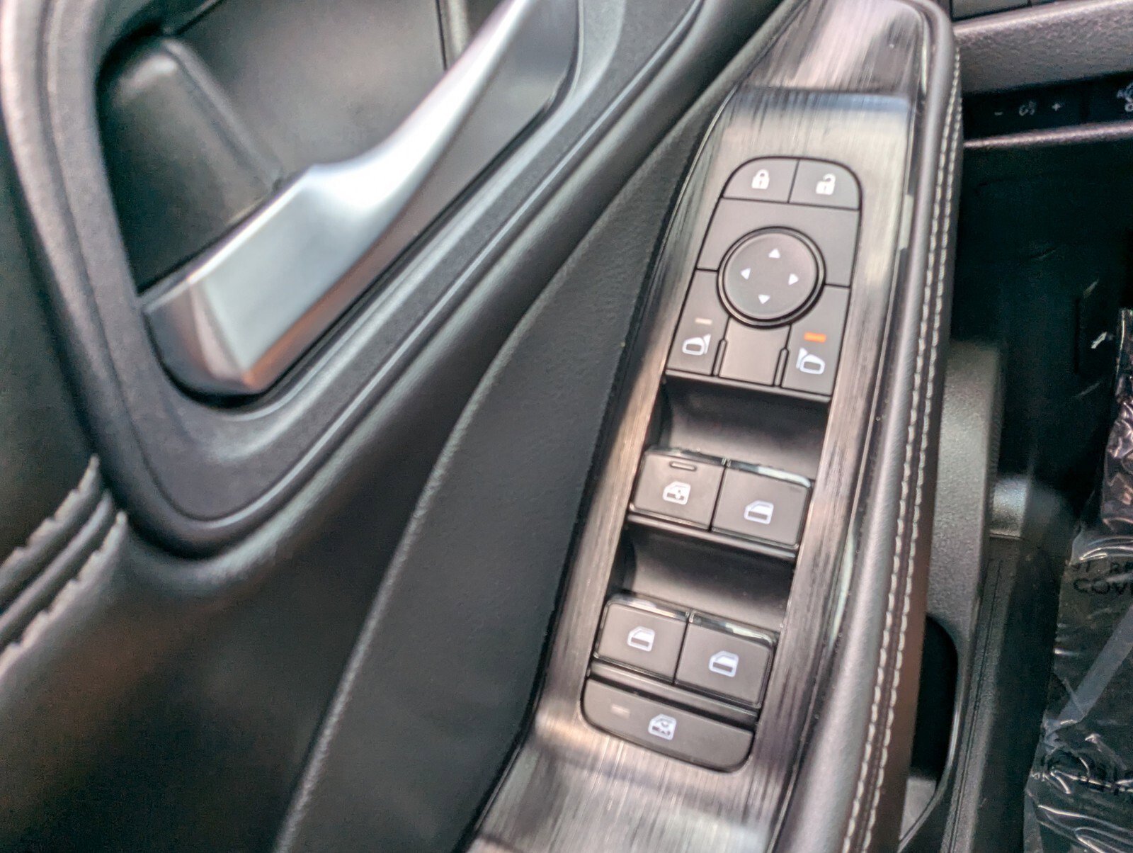Certified 2023 Nissan Rogue SV w/ SV Premium B Package FWD image 36