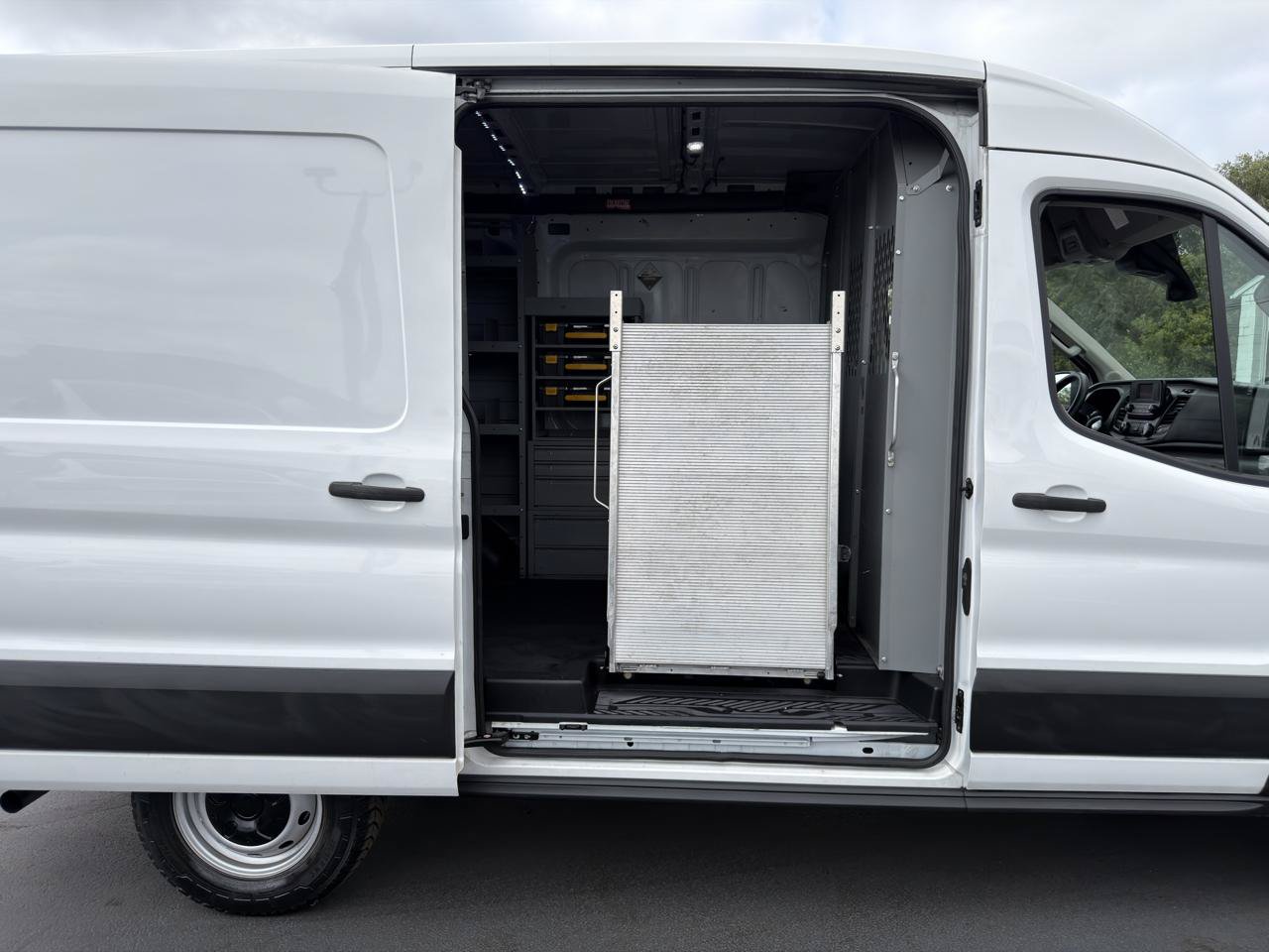 Used 2022 Ford Transit 250 Medium Roof RWD image 26