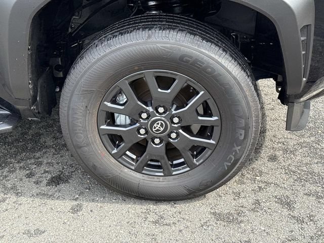 Used 2026 Toyota 4Runner SR5 AWD/4WD image 7