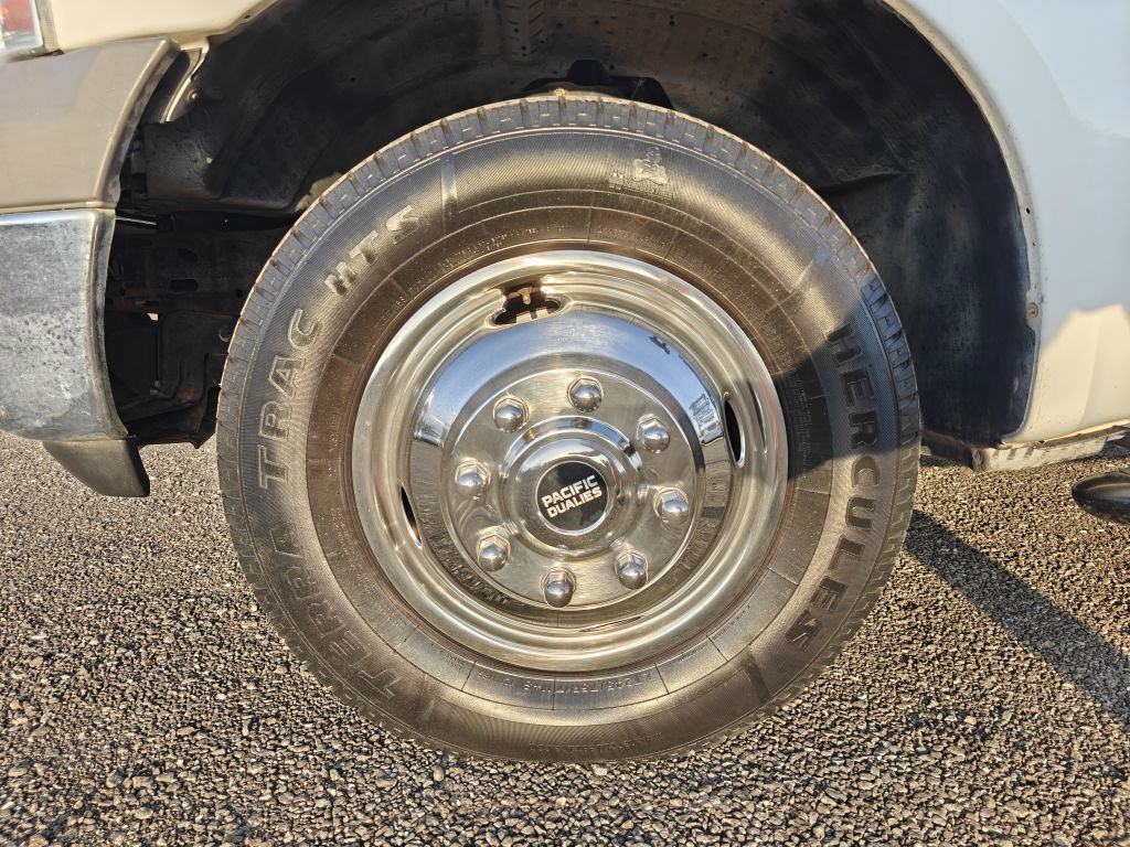 Used 2005 Ford F350 XL image 22