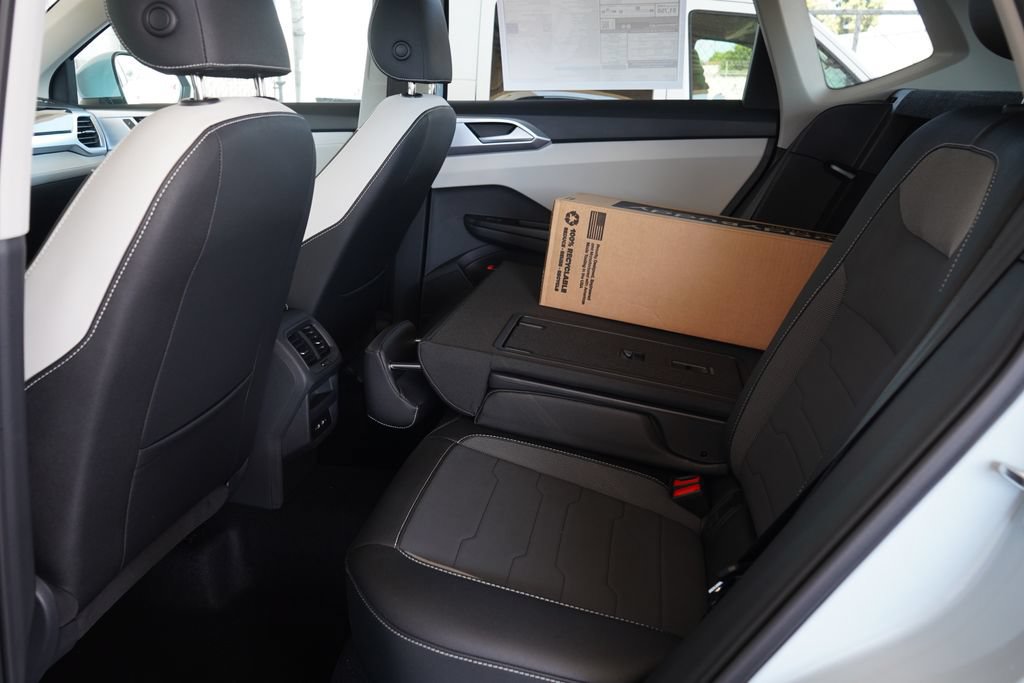 New 2026 Volkswagen Taos SE AWD/4WD image 7