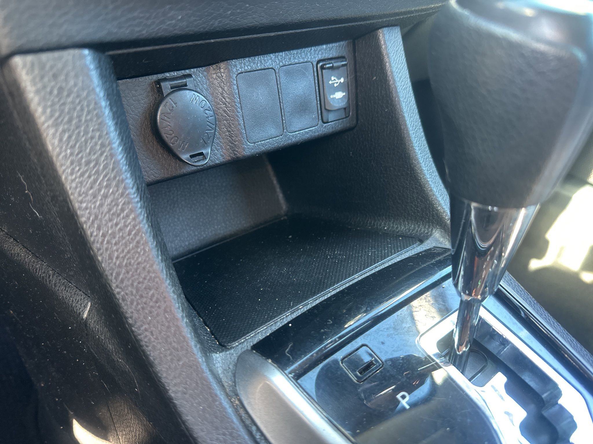 Used 2015 Toyota Corolla L image 29