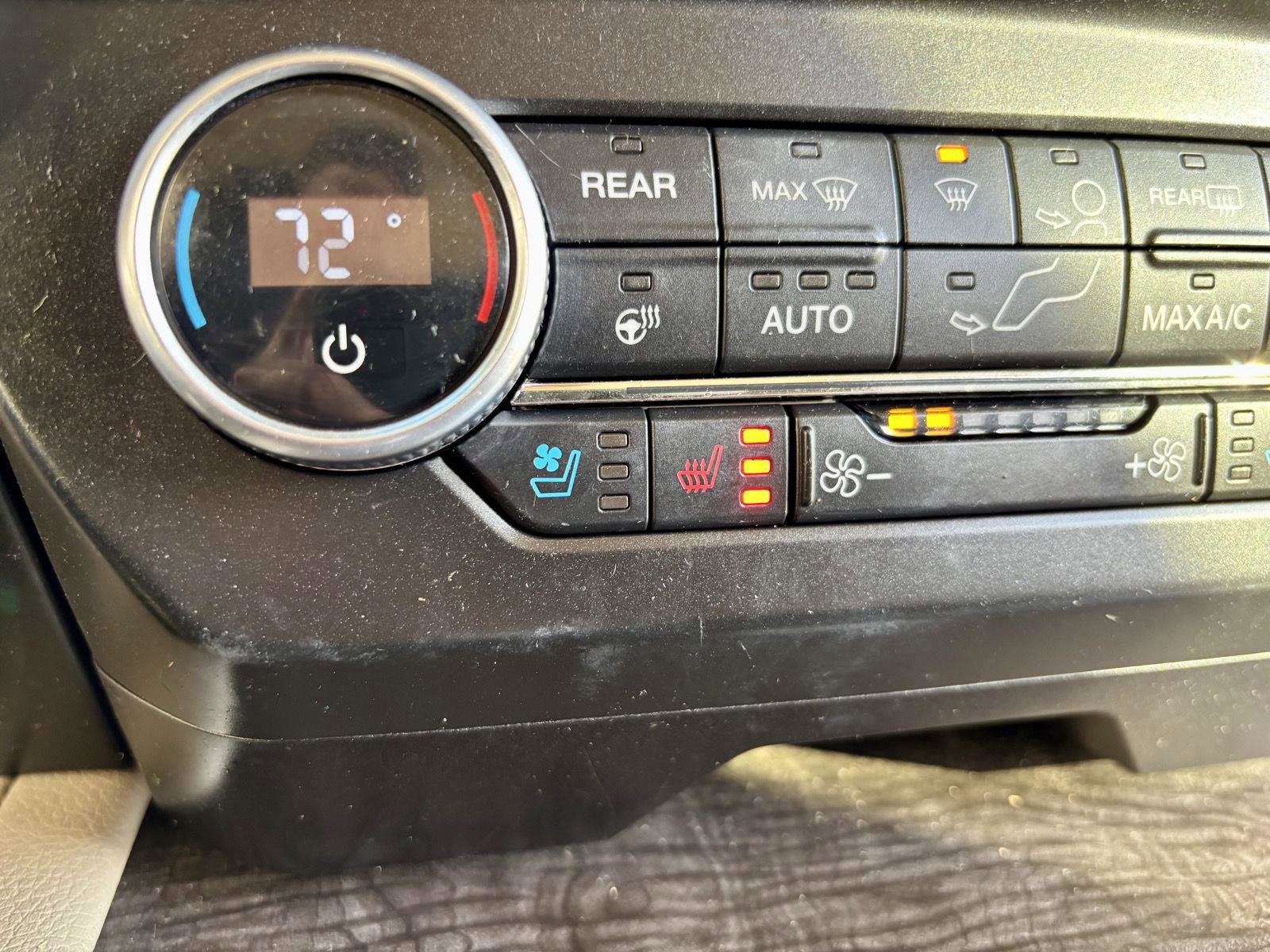 Used 2018 Ford Expedition Max Limited image 5