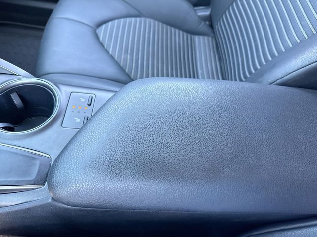 Used 2023 Toyota Camry SE w/ Cold Weather Package FWD image 21