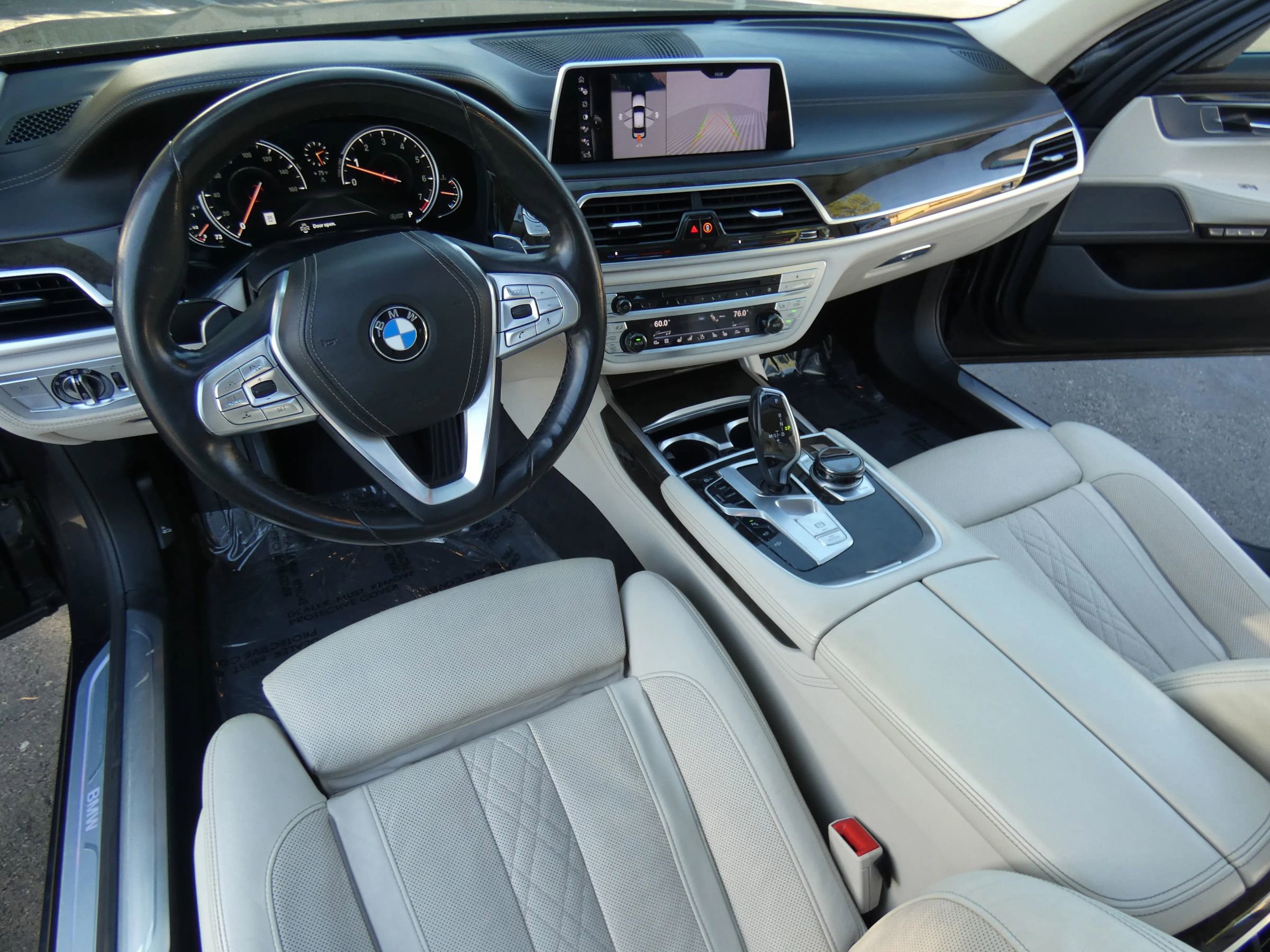 Used 2016 BMW 750i xDrive image 19