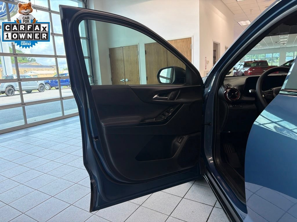 Used 2026 Chevrolet Equinox RS w/ LPO, Floor Liner Package AWD/4WD image 6