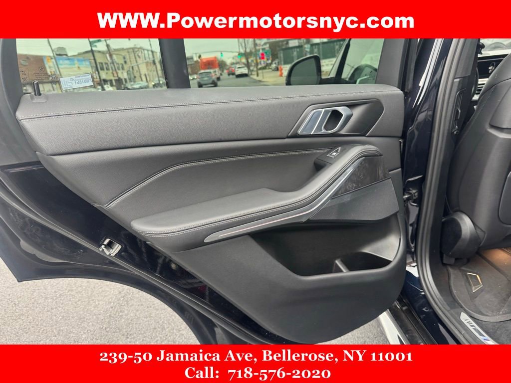 Used 2022 BMW X5 xDrive40i w/ M Sport Package AWD/4WD image 28