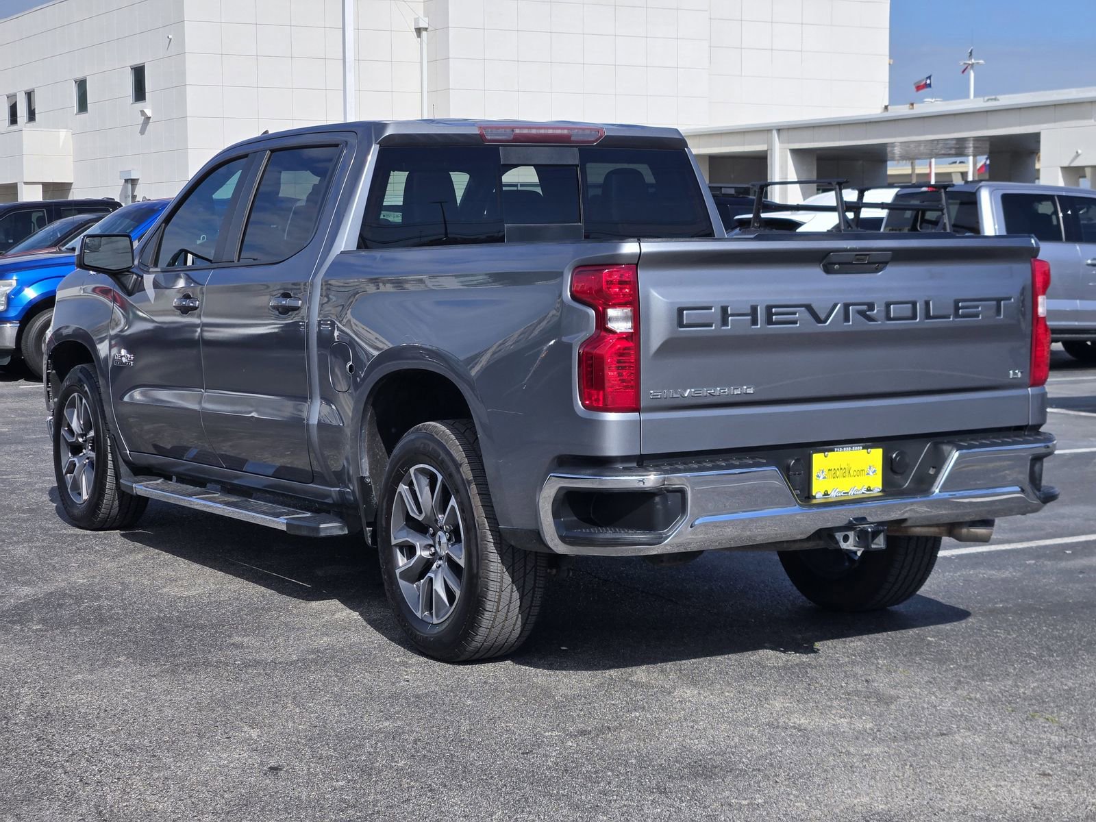Used 2019 Chevrolet Silverado 1500 LT w/ Texas Edition image 7