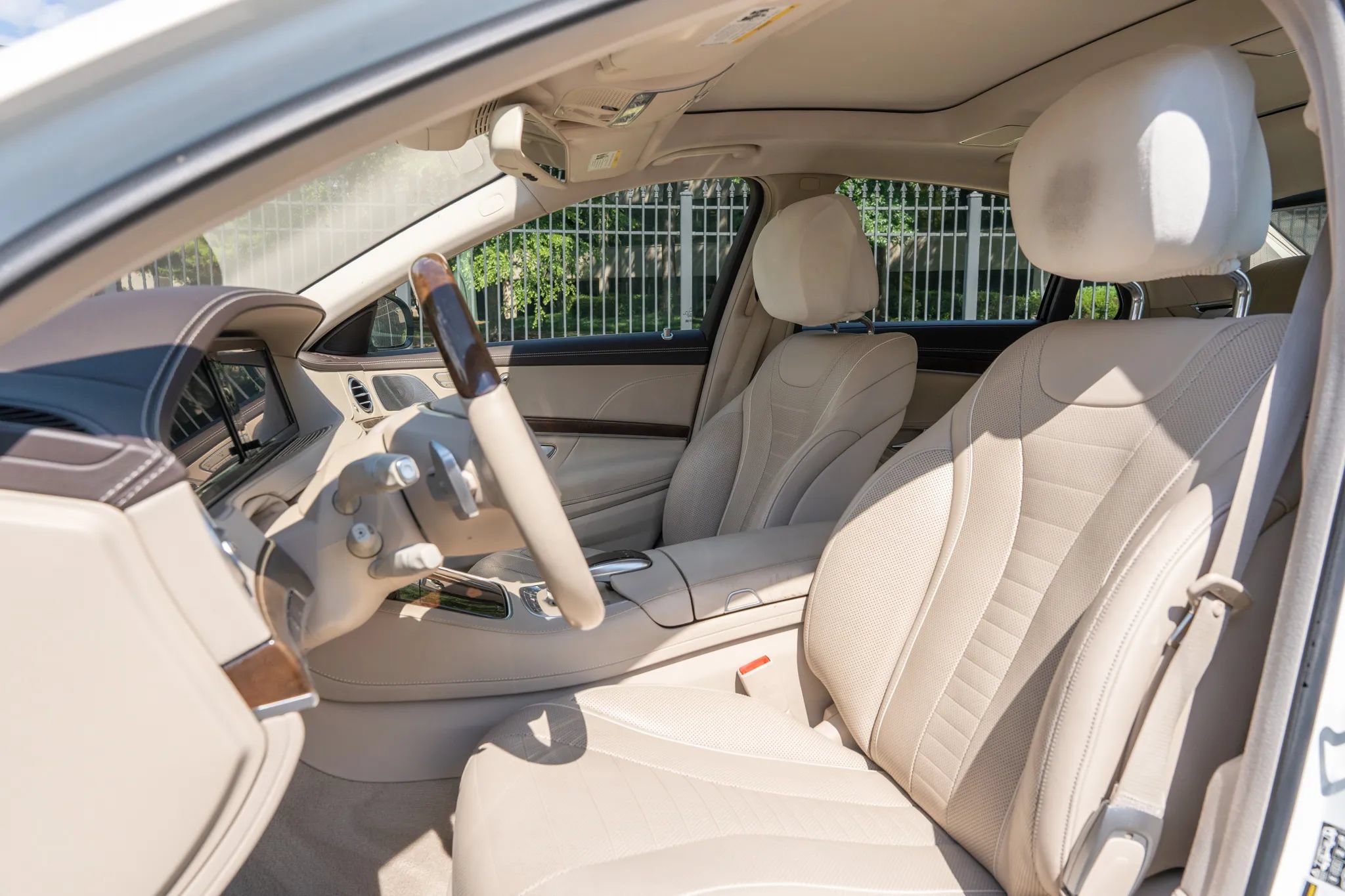 Used 2017 Mercedes-Benz S 550 4MATIC Sedan image 11
