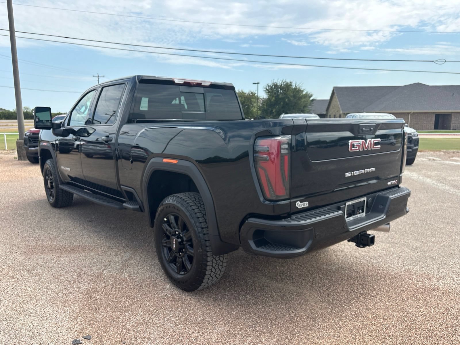 New 2026 GMC Sierra 2500 AT4 w/ AT4 Premium Plus Package AWD/4WD image 4