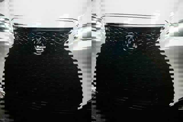 Used 2025 Lexus IS 300 F Sport image 8