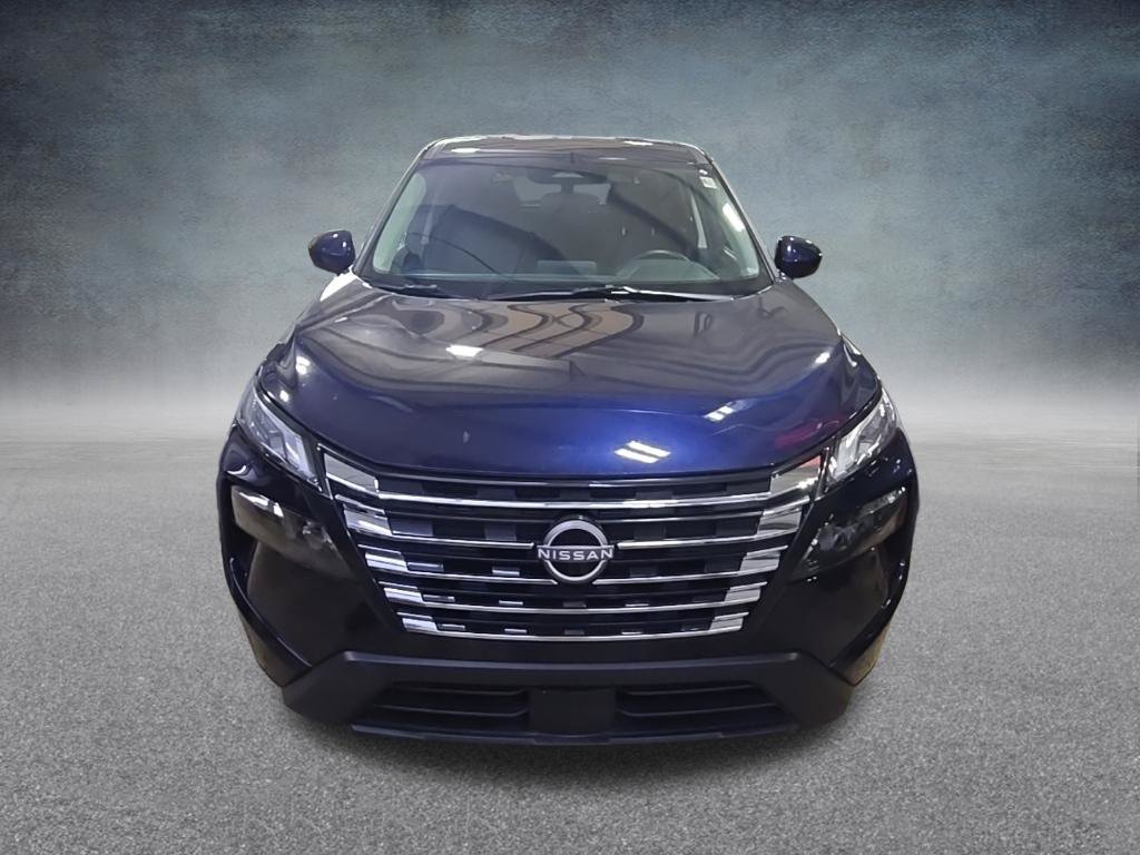 Used 2025 Nissan Rogue SV FWD image 3