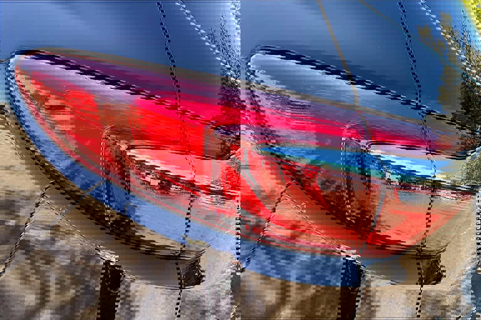 Used 2021 Buick Enclave Avenir w/ Avenir Technology Package image 29