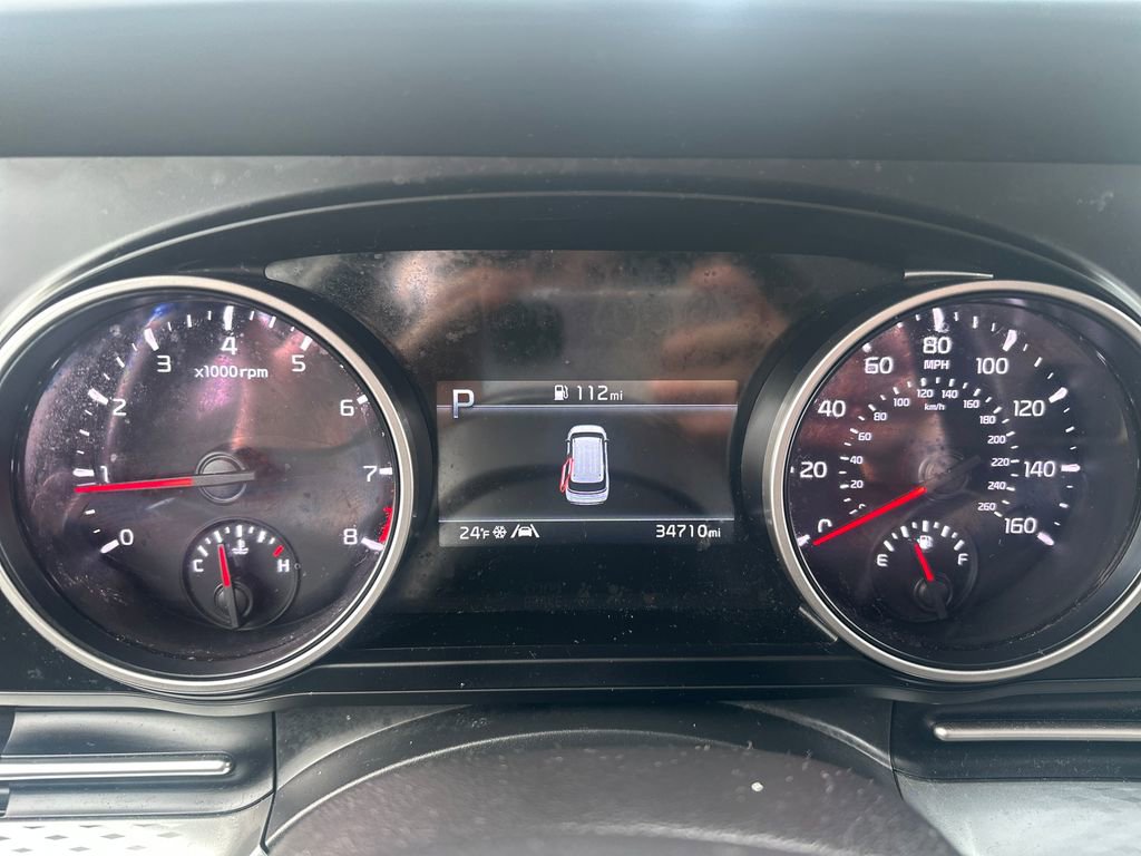 Used 2023 Kia Carnival LX image 12