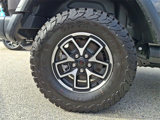 Certified 2025 Jeep Wrangler Unlimited Rubicon w/ Technology Group image 18