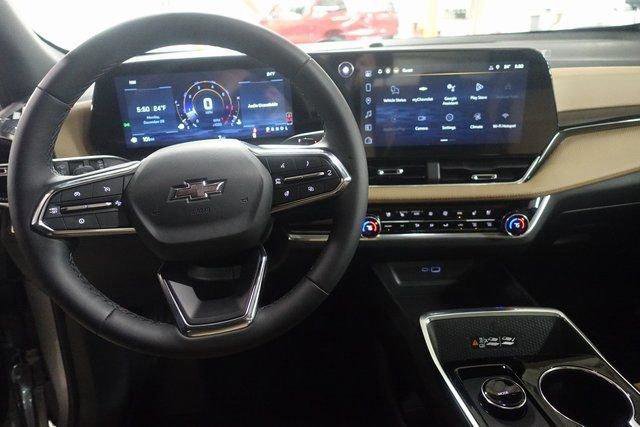 New 2026 Chevrolet Equinox ACTIV w/ Convenience Package III FWD image 11