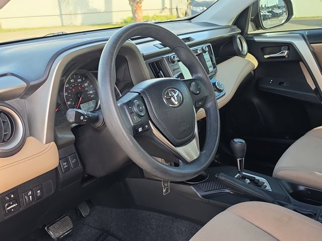 Used 2015 Toyota RAV4 XLE AWD/4WD image 14