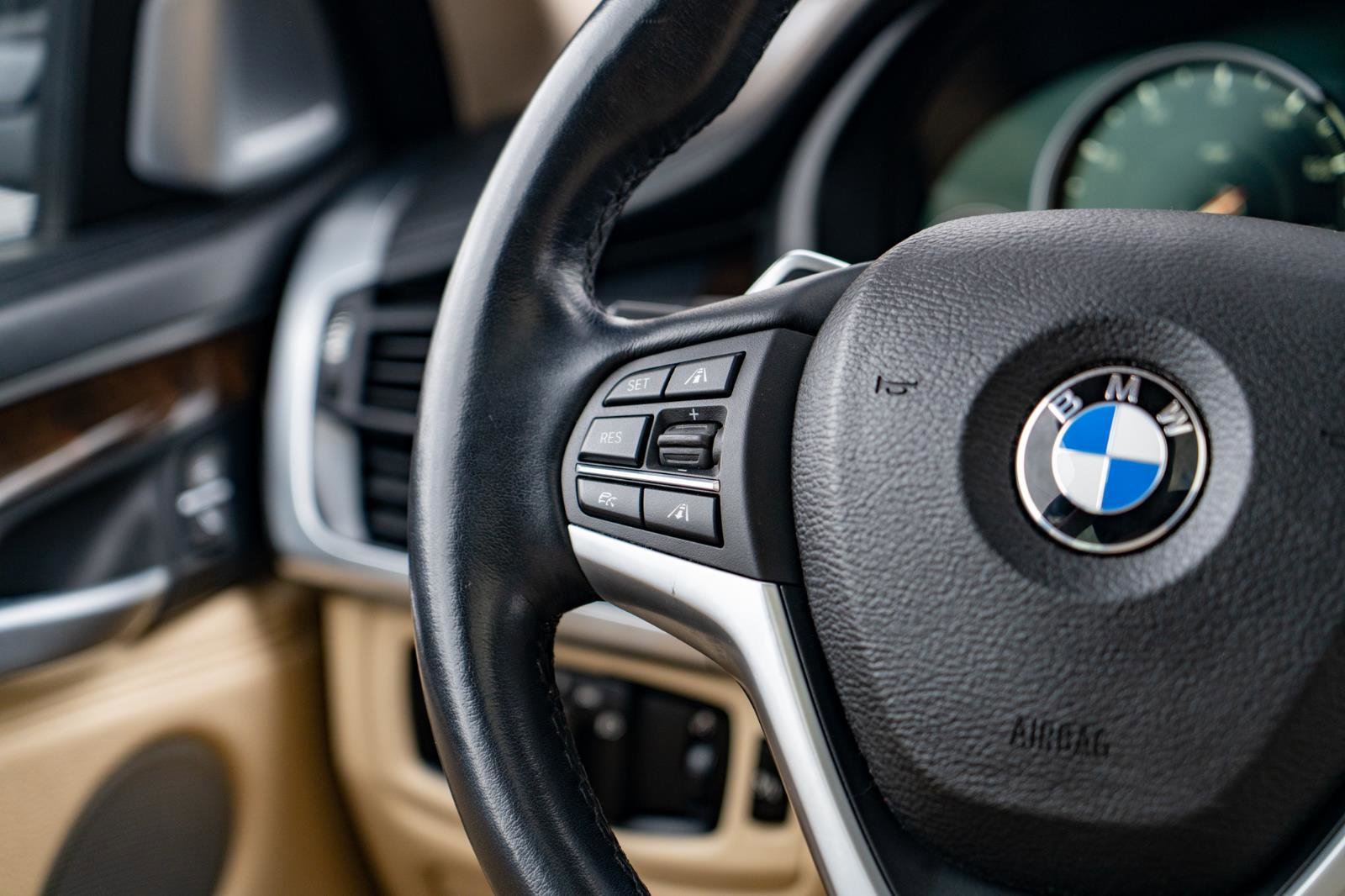 Used 2015 BMW X6 xDrive50i AWD/4WD image 26