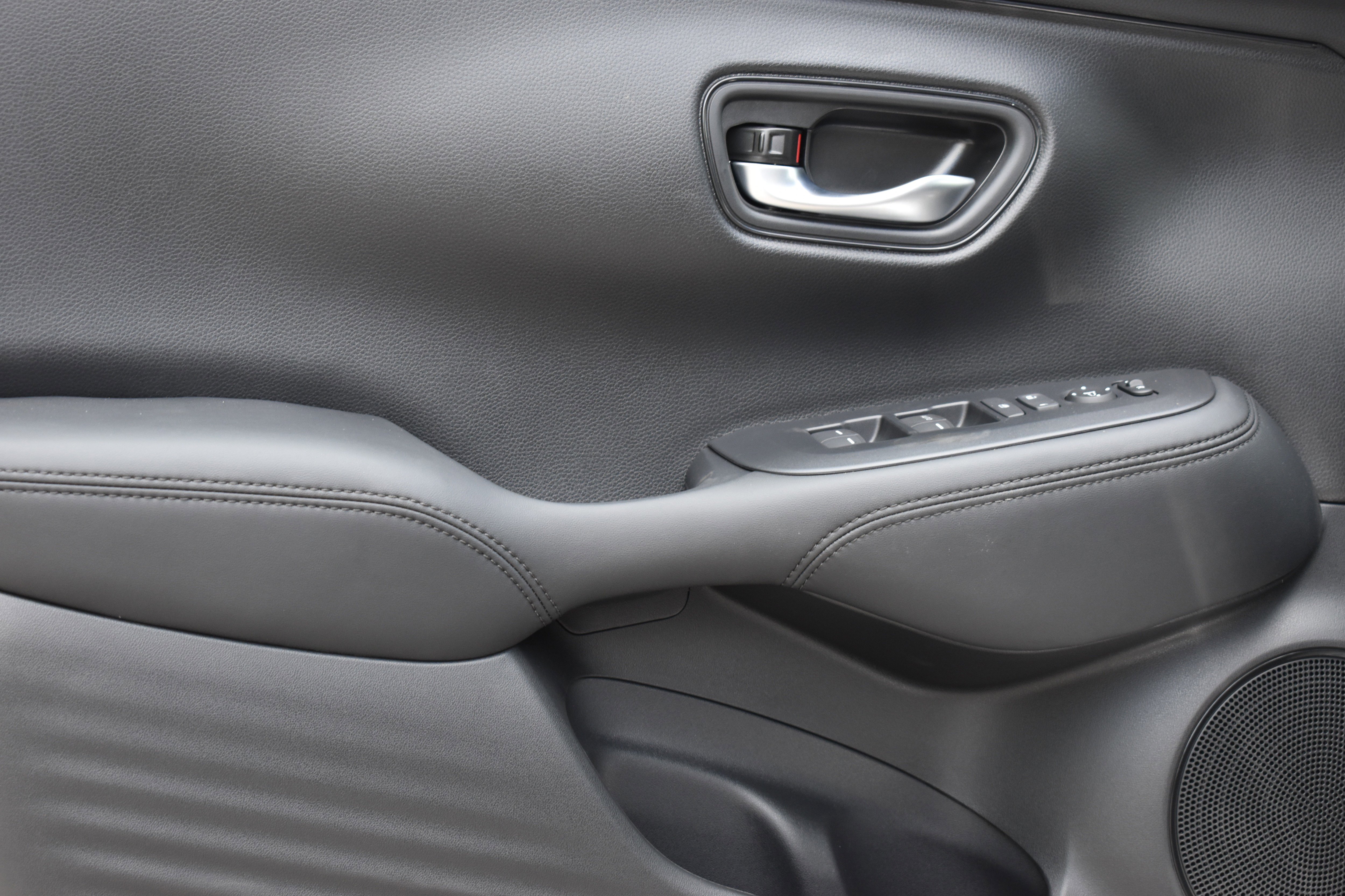 New 2026 Honda HR-V LX image 11