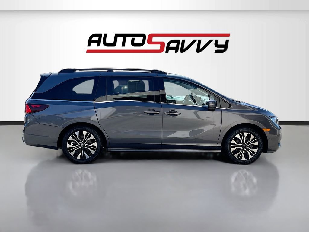 Used 2025 Honda Odyssey Elite image 8