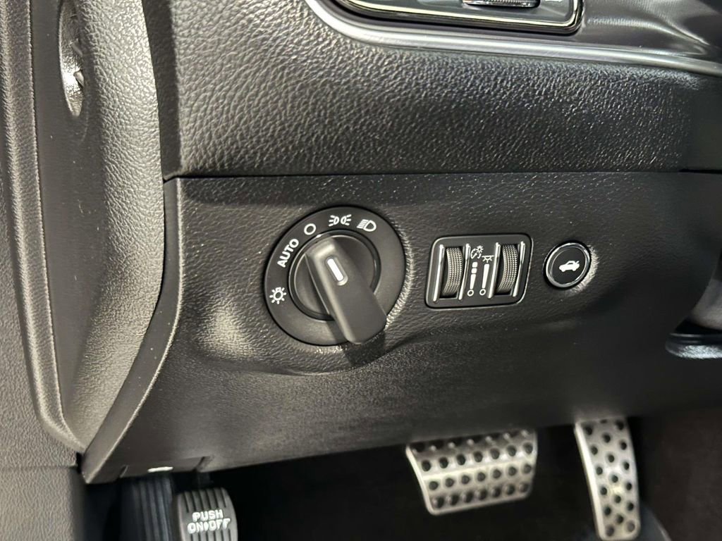 Used 2022 Dodge Challenger SRT Hellcat image 26