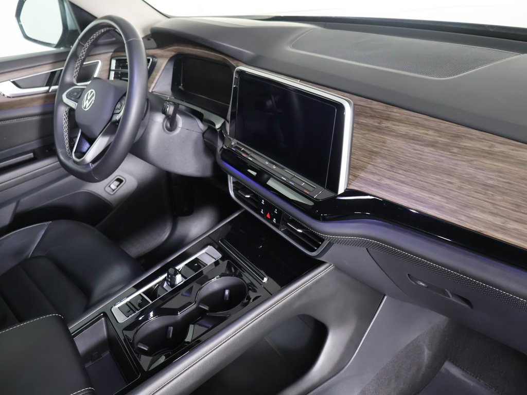 Used 2024 Volkswagen Atlas SEL image 34