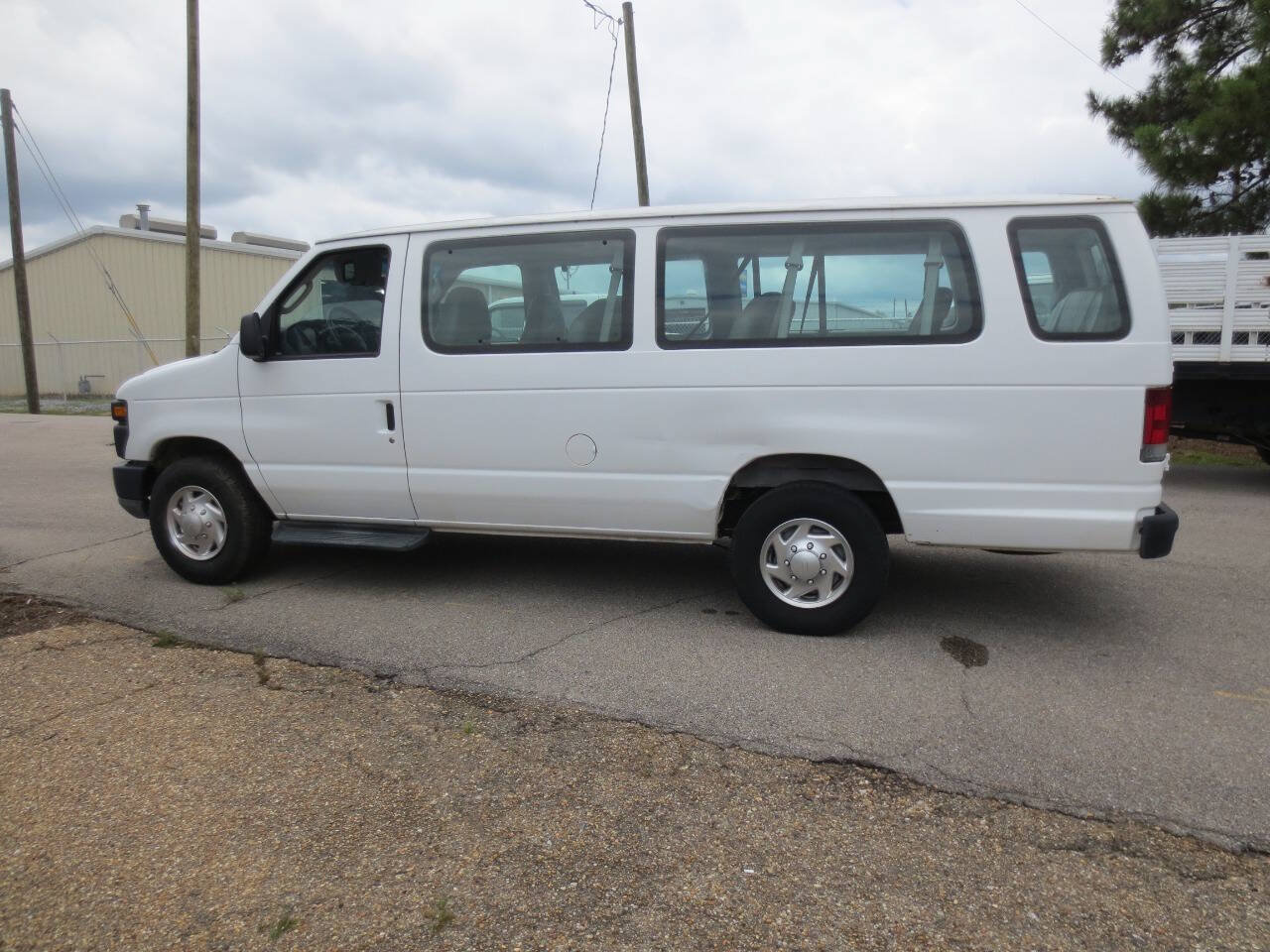 Used 2008 Ford E-350 and Econoline 350 XL
