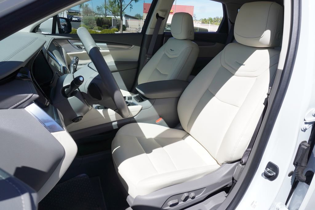 Certified 2023 Cadillac XT5 Premium Luxury image 9