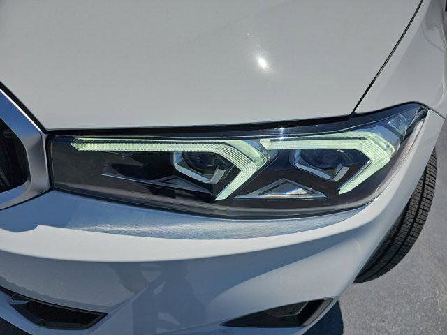 Used 2024 BMW 330i Sedan w/ Convenience Package image 32