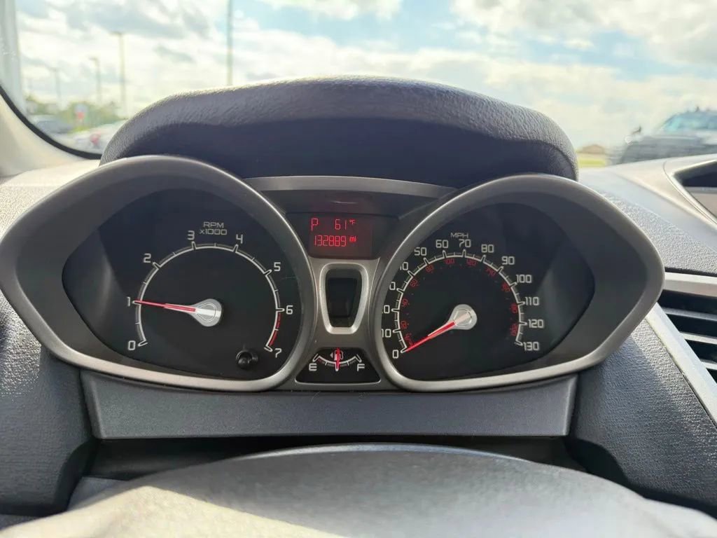 Used 2012 Ford Fiesta SES FWD image 16