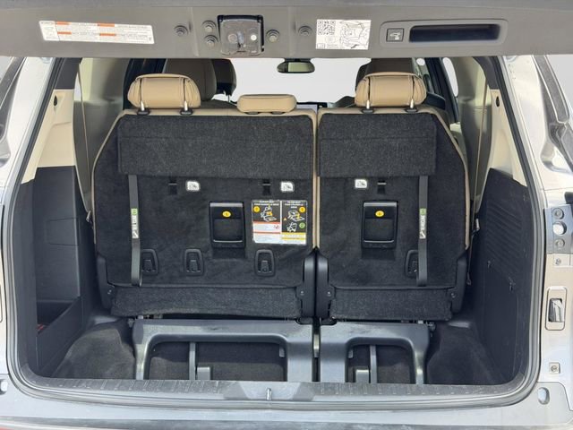 Used 2024 Toyota Sienna XLE FWD image 13
