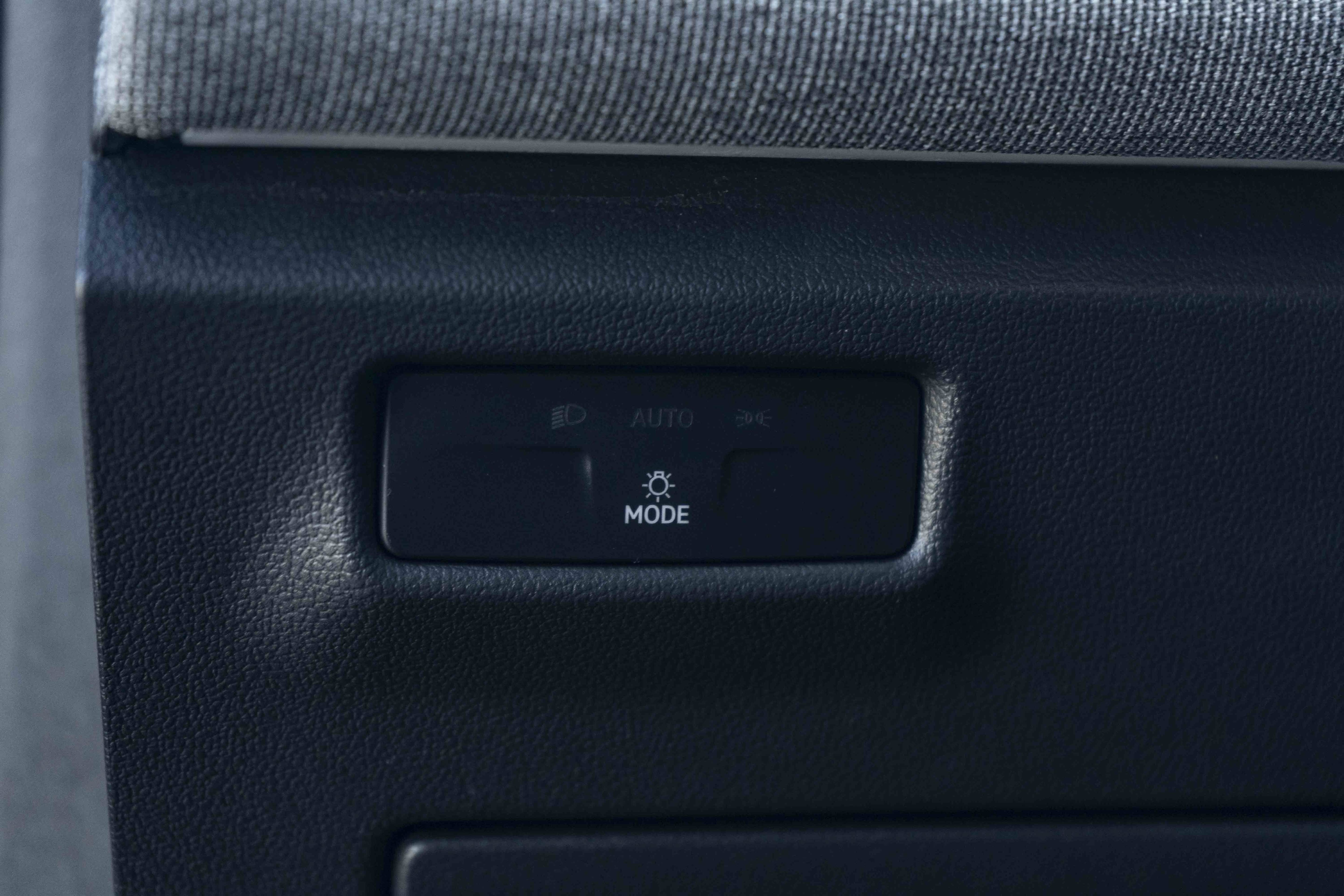 Certified 2026 Volkswagen Tiguan S FWD image 33