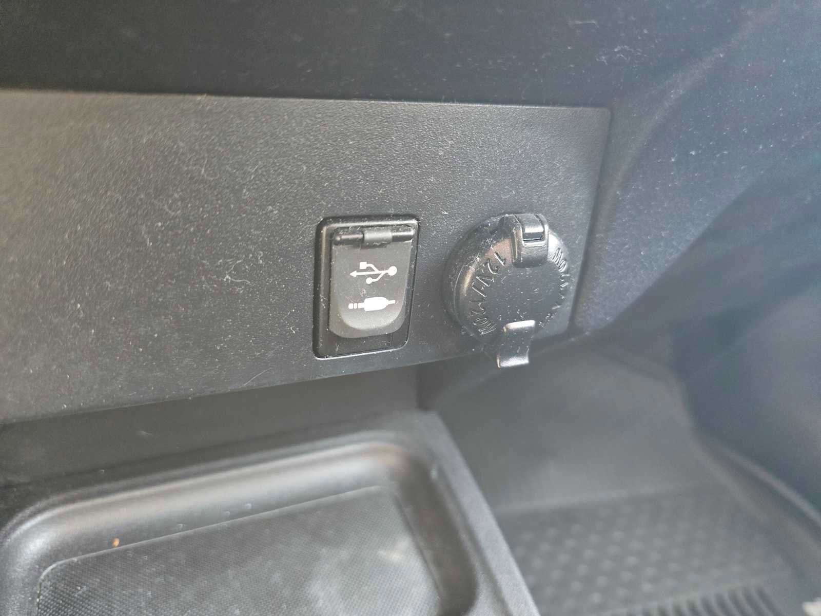 Certified 2017 Toyota RAV4 LE AWD/4WD image 37
