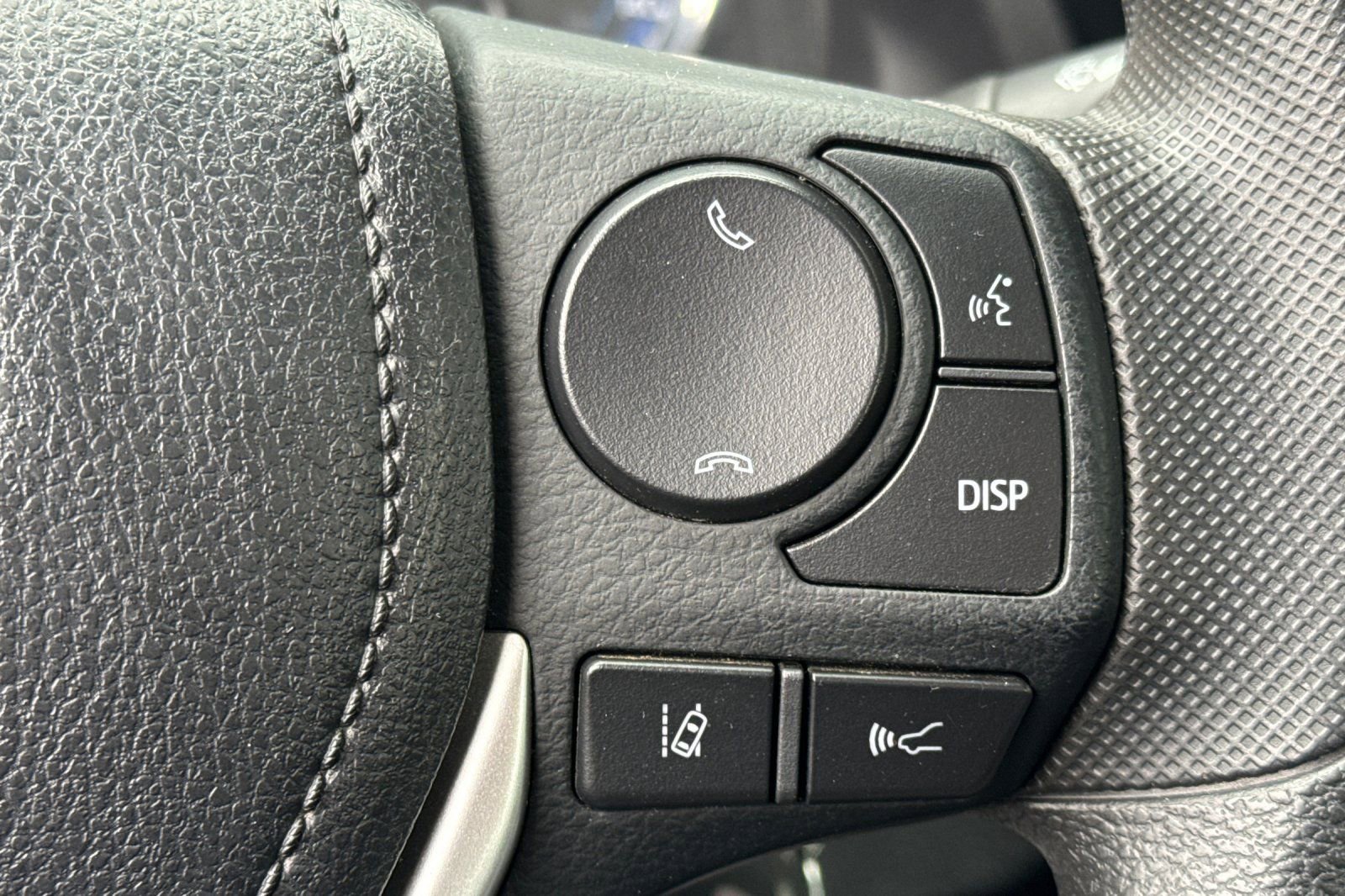 Used 2019 Toyota Corolla LE image 23