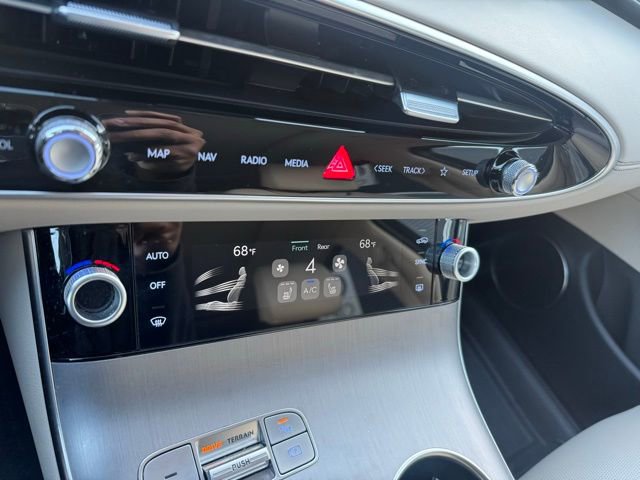 Used 2026 Genesis GV70 2.5T Select image 34