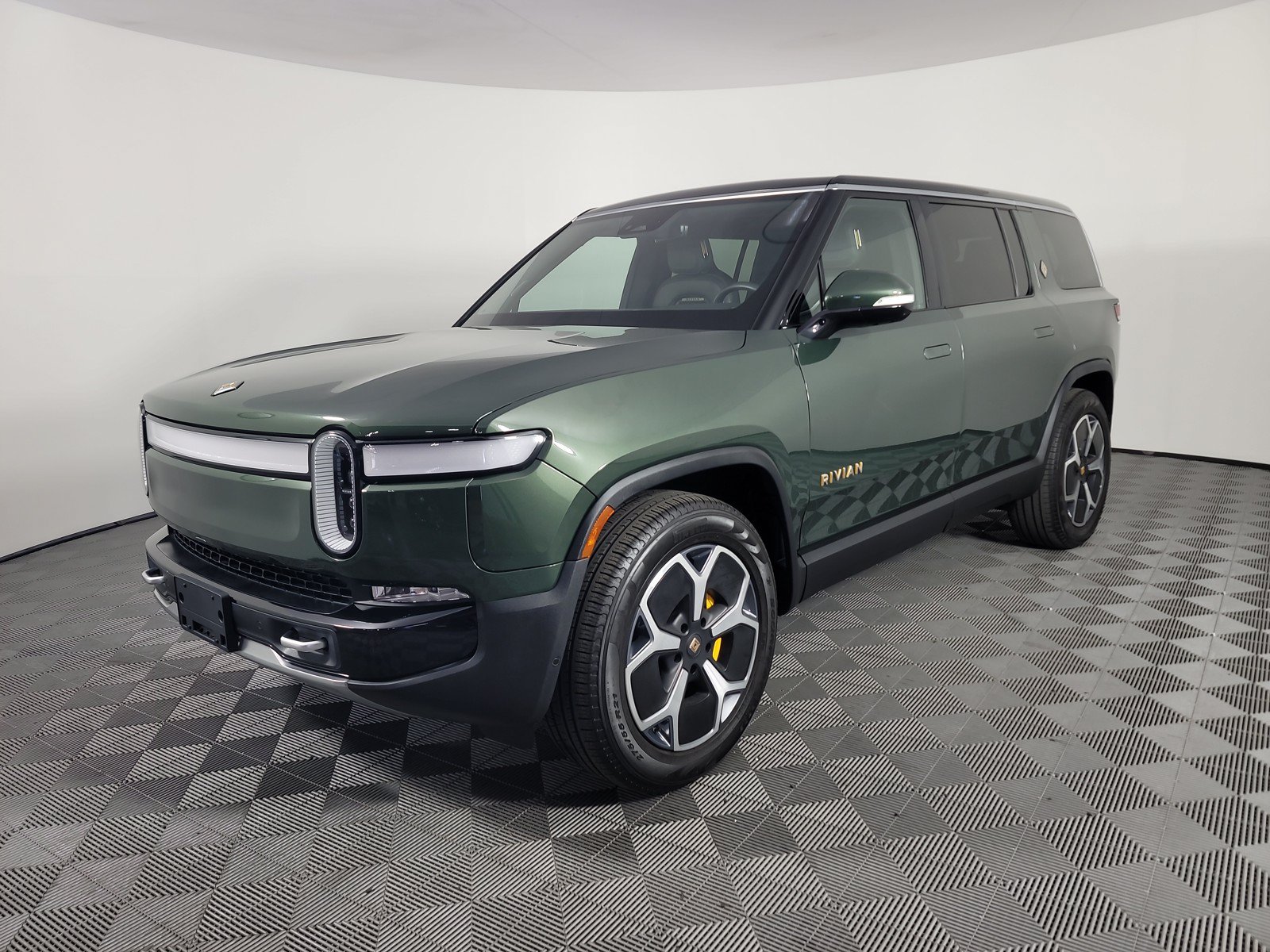Used 2024 Rivian R1S Adventure