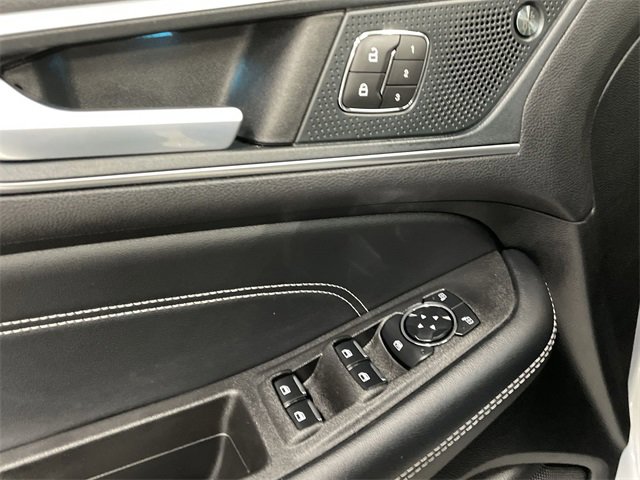 Used 2024 Ford Edge Titanium image 24