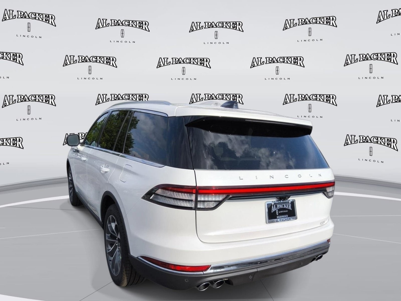 New 2026 Lincoln Aviator Reserve w/ Illumination Package RWD image 3