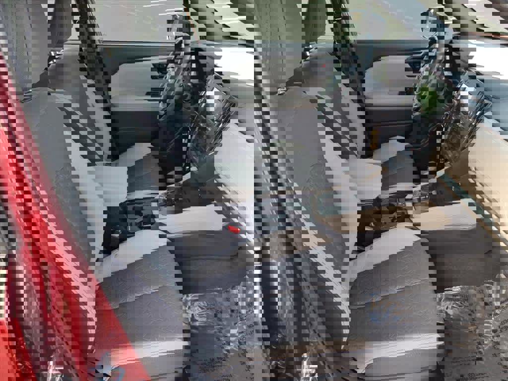 Certified 2025 Subaru Forester w/ Convenience Package #1 image 18