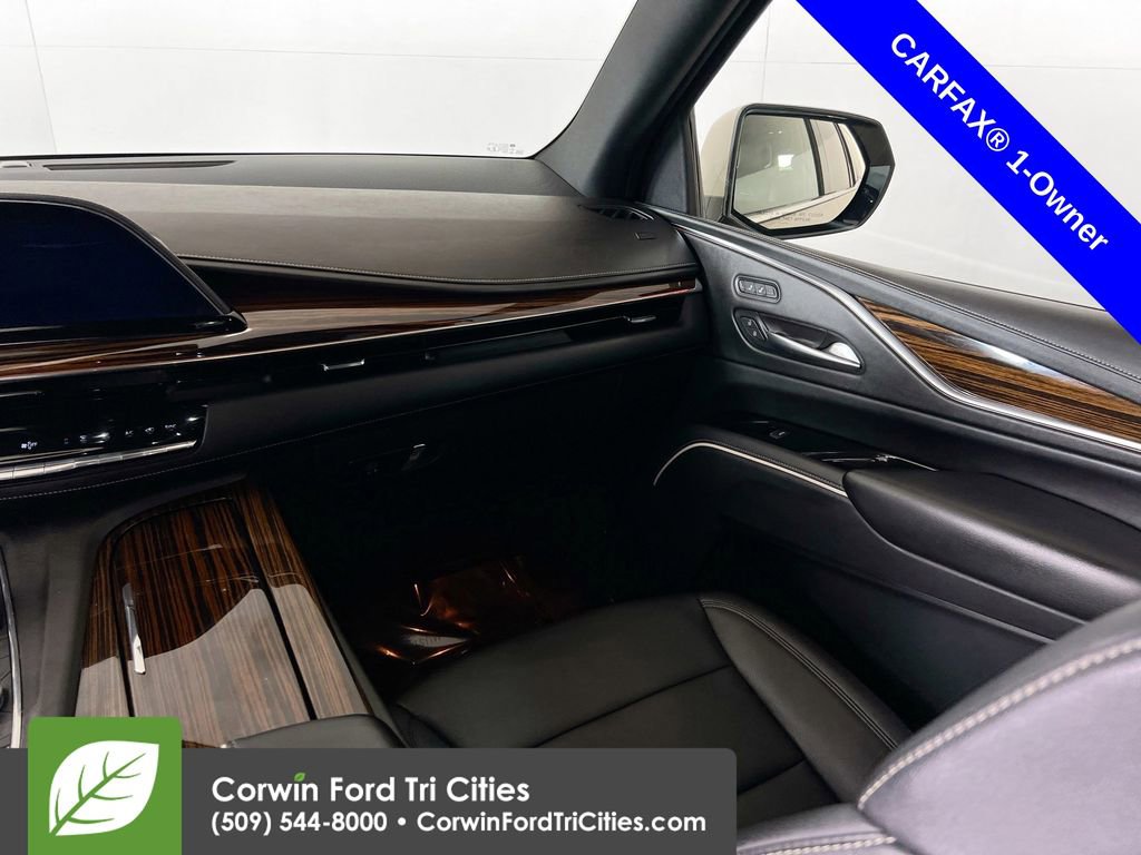 Used 2022 Cadillac Escalade Luxury w/ LPO, Floor Liner Package image 27