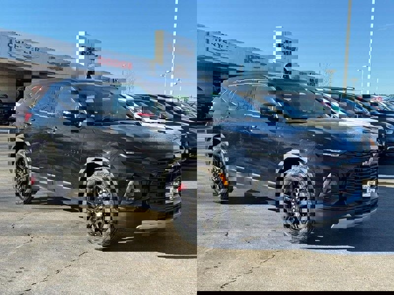 Used 2022 Chevrolet Blazer LT w/ Redline Edition image 2