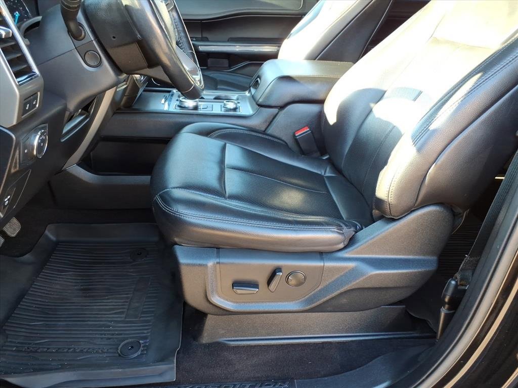 Used 2021 Ford Expedition XLT image 16