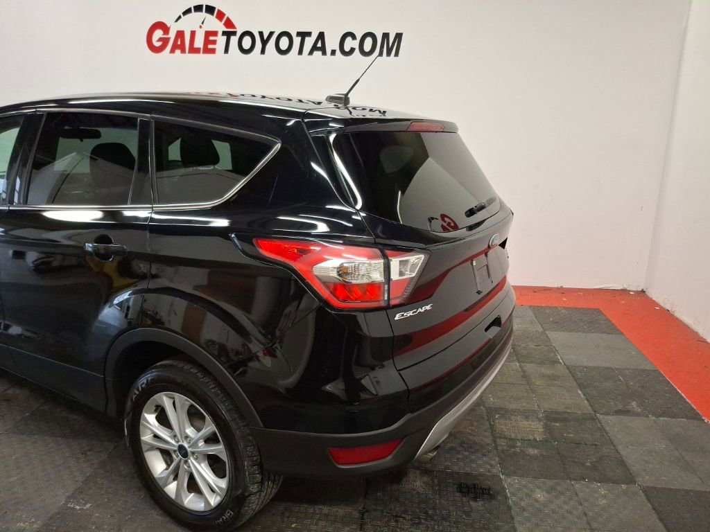 Used 2017 Ford Escape SE image 7