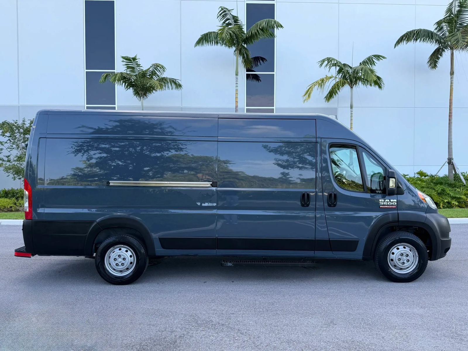 Used 2020 RAM ProMaster 3500 FWD image 4